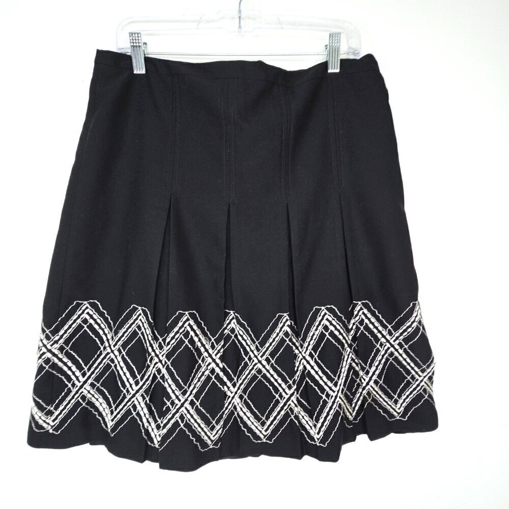 Ann Taylor Loft Embroidered Argyle Circle Box Pleat Skirt in Black White